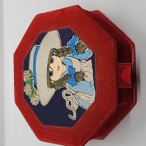 Vintage velvet jewelry box